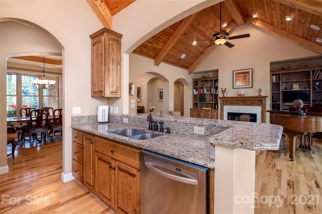 40 Ulvda Court Brevard NC 28712