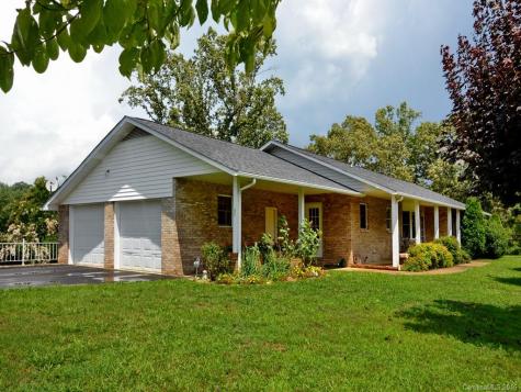 32 Bobwhite Hill Leicester NC 28748