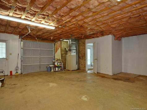32 Bobwhite Hill Leicester NC 28748