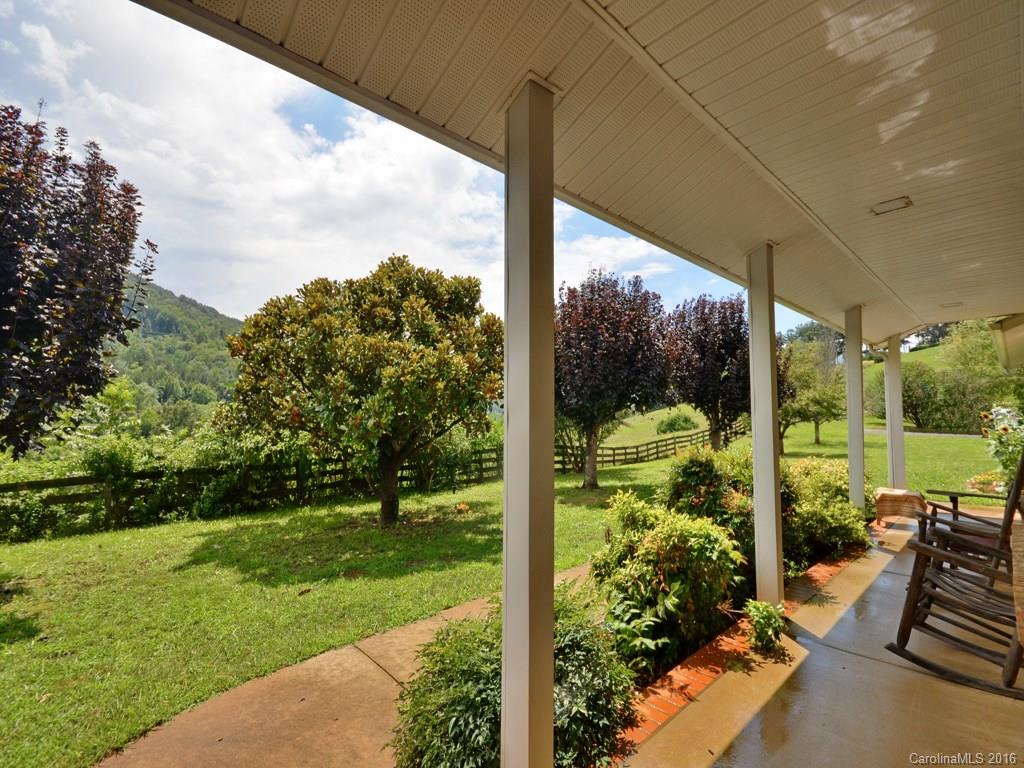 32 Bobwhite Hill Leicester NC 28748