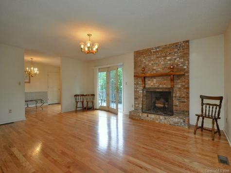 32 Bobwhite Hill Leicester NC 28748