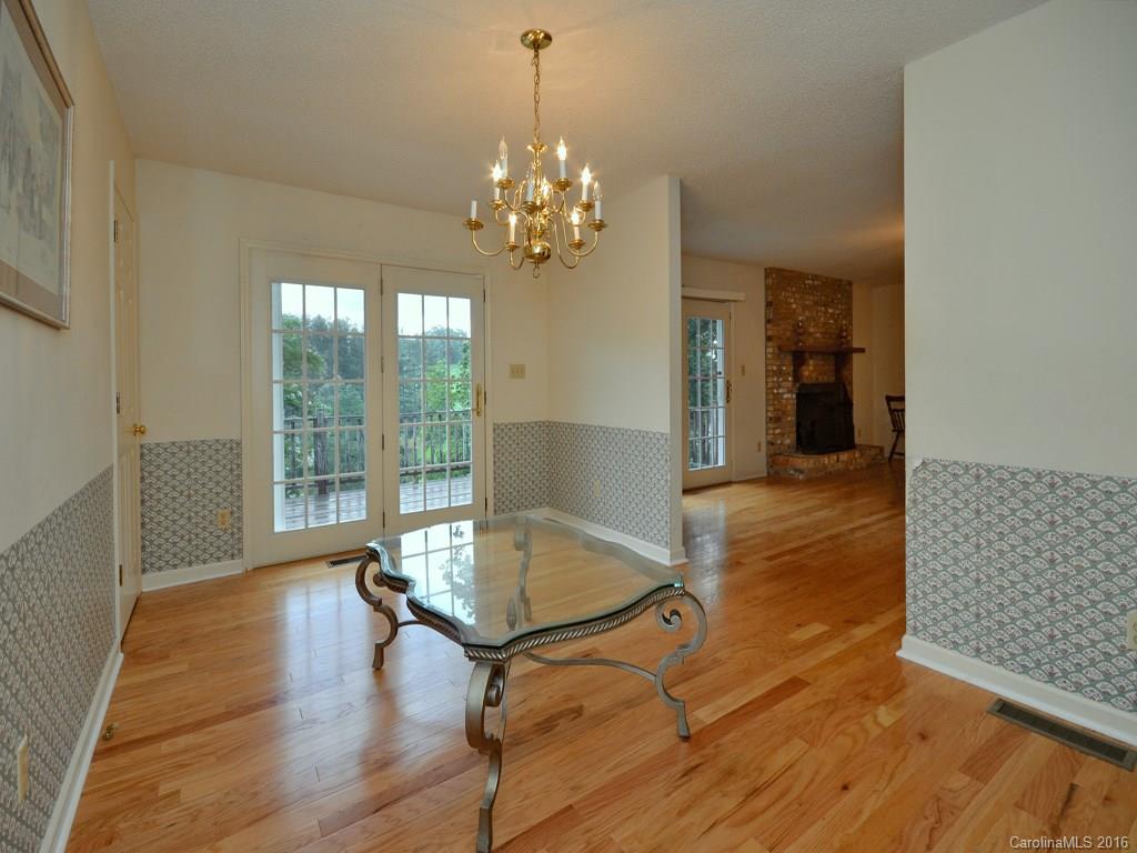 32 Bobwhite Hill Leicester NC 28748
