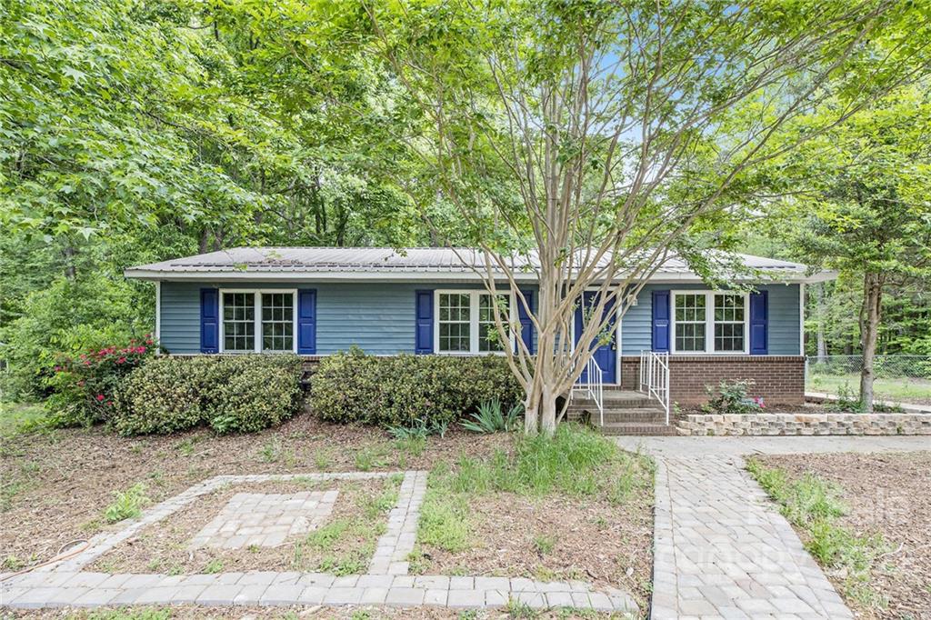 1239 Brookwood Drive Stanley NC 28164
