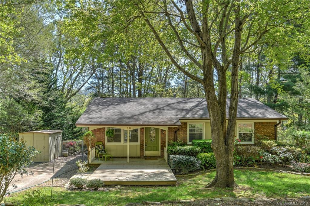 16 Hillview Circle Asheville NC 28805