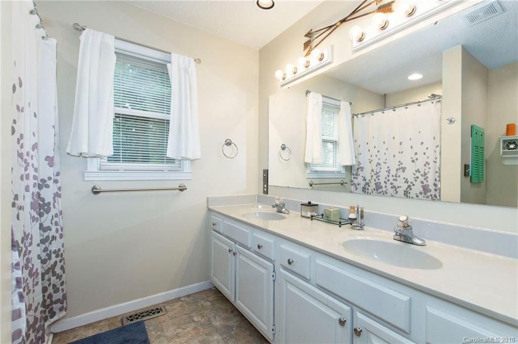 12 Alexander Chapel Drive Asheville NC 28804
