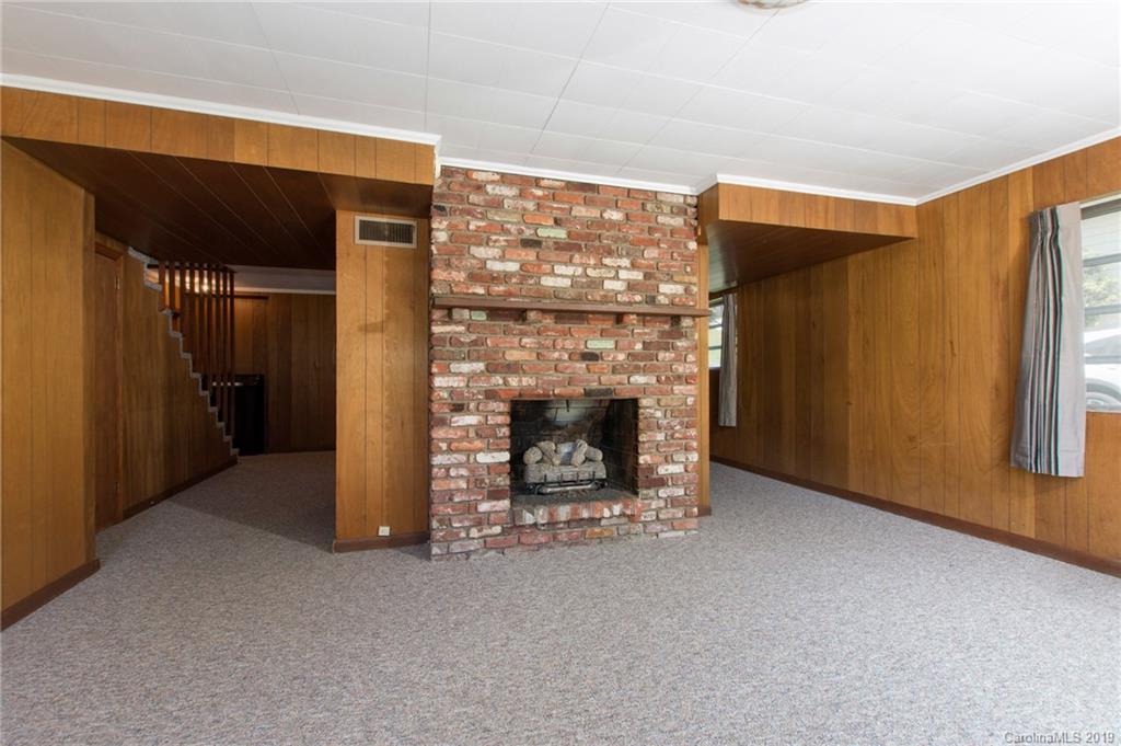 11 Wisteria Drive Asheville NC 28804