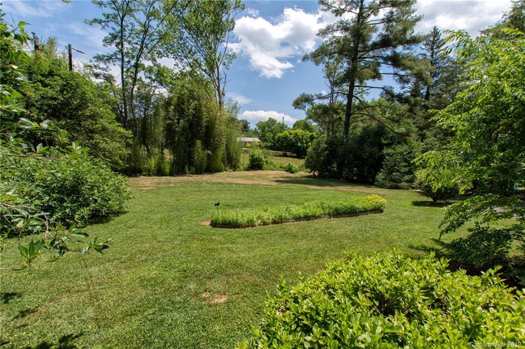 11 Wisteria Drive Asheville NC 28804