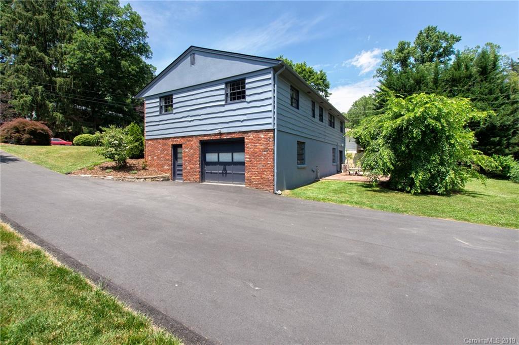 11 Wisteria Drive Asheville NC 28804
