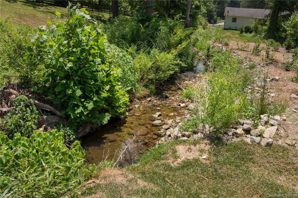 11 Wisteria Drive Asheville NC 28804