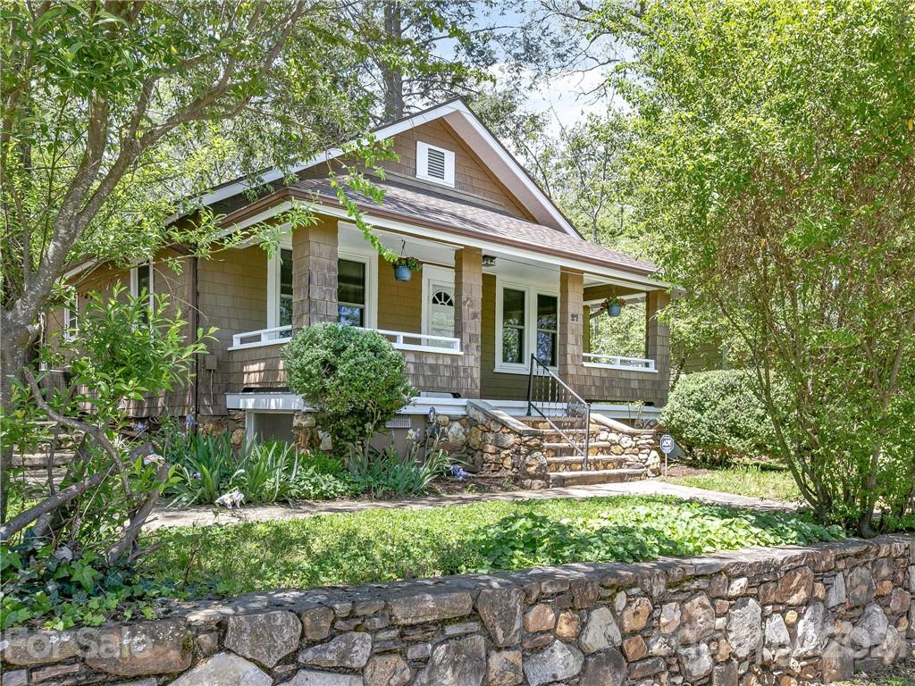 27 Oakley Place Asheville NC 28806