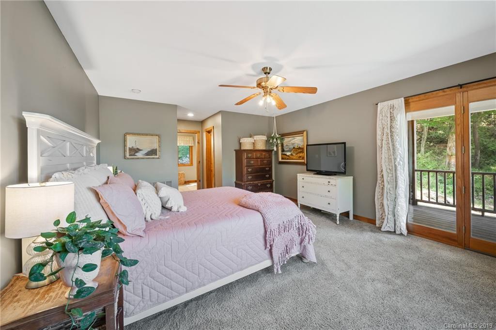 628 Cove Creek Lane Weaverville NC 28787