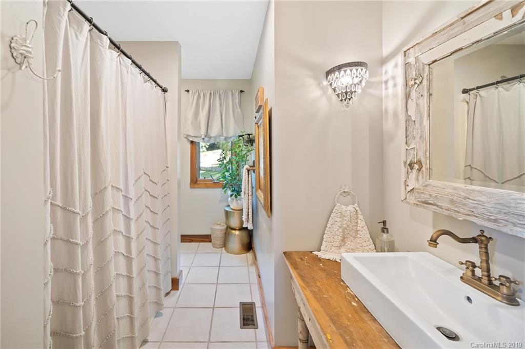 628 Cove Creek Lane Weaverville NC 28787