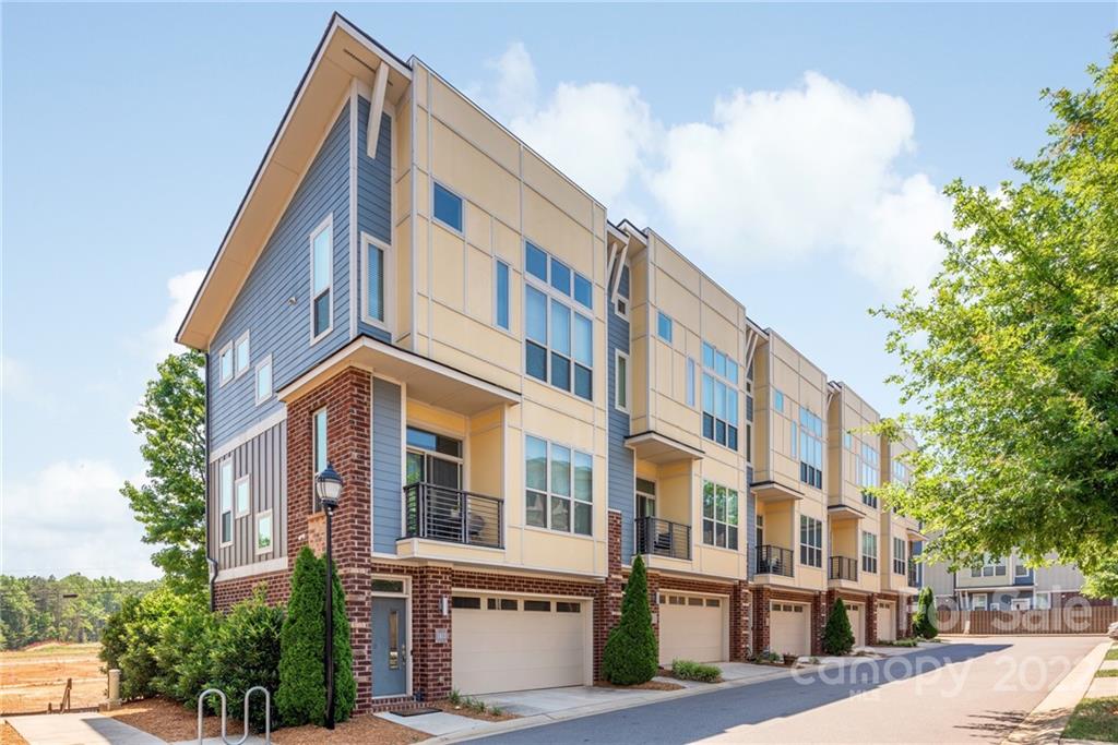 1029 Pierre Drive Charlotte NC 28205