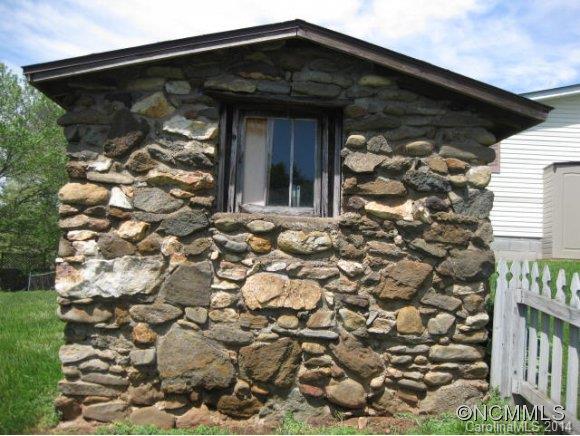 11 Old Mine Road Swannanoa NC 28778