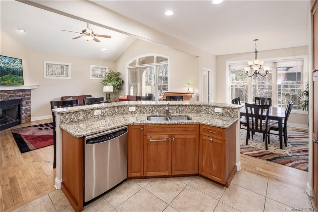 4 Alsatian Lane Asheville NC 28805