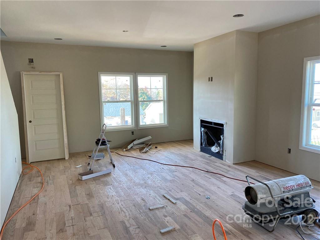 216 Oak Meadow Lane Asheville NC 28804