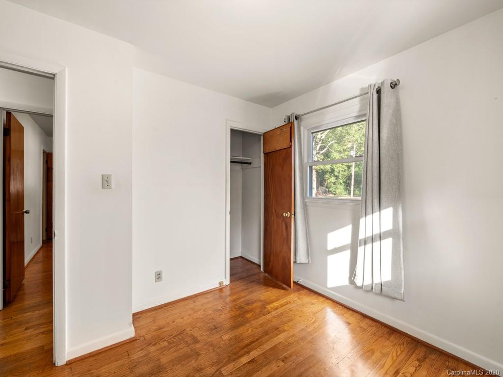 17 Vanderbilt Terrace Asheville NC 28806