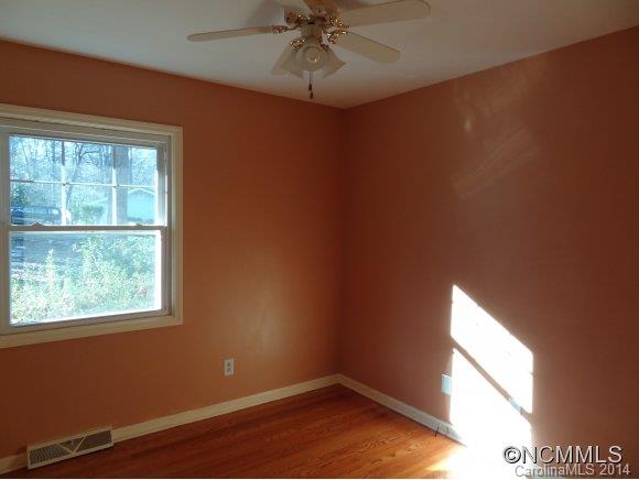 7 Ferncliff Drive Asheville NC 28805
