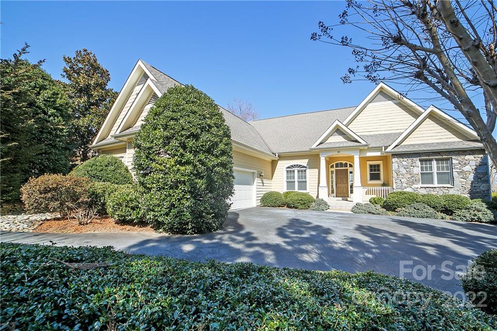 32 Bunker Court Mills River NC 28759