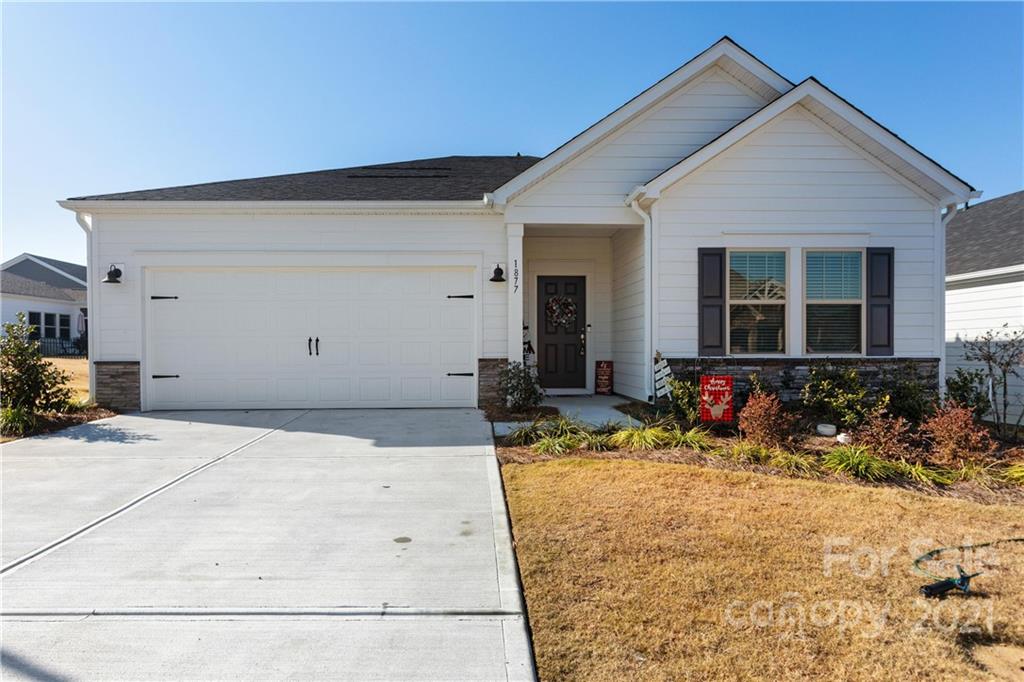 1877 Lotus Lane Denver NC 28037