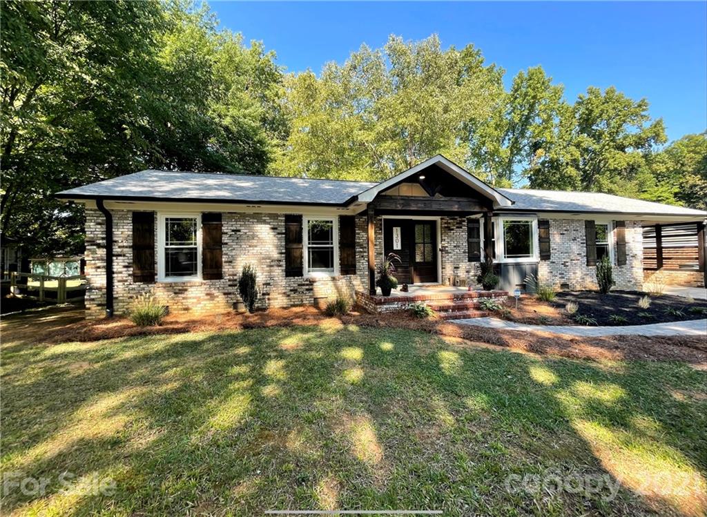 1301 Leolillie Lane Charlotte NC 28216