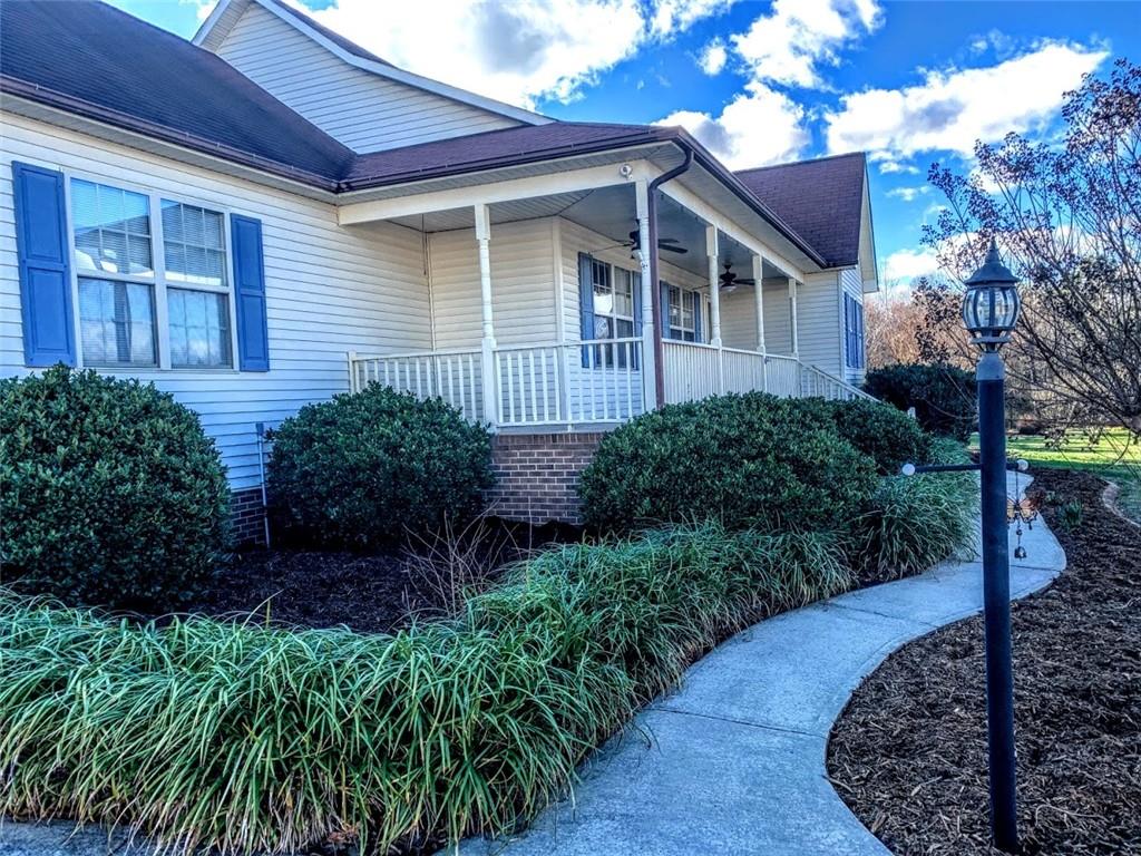 5500 Creek Point Drive Hickory NC 28601