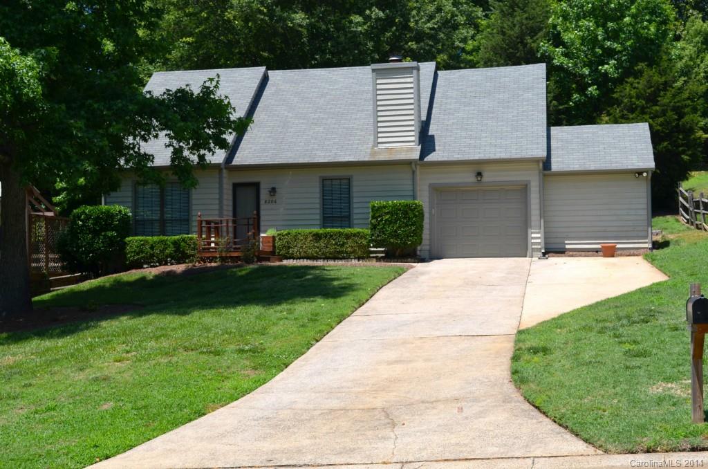 8206 Rittenhouse Circle Charlotte NC 28270