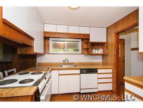 28 Salem Road Weaverville NC 28787