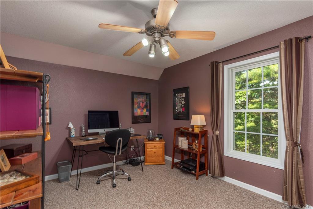 563 Betsy Ross Lane Asheville NC 28805