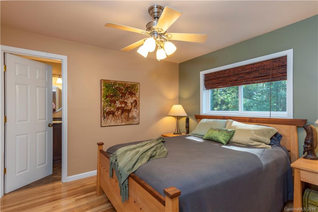 563 Betsy Ross Lane Asheville NC 28805