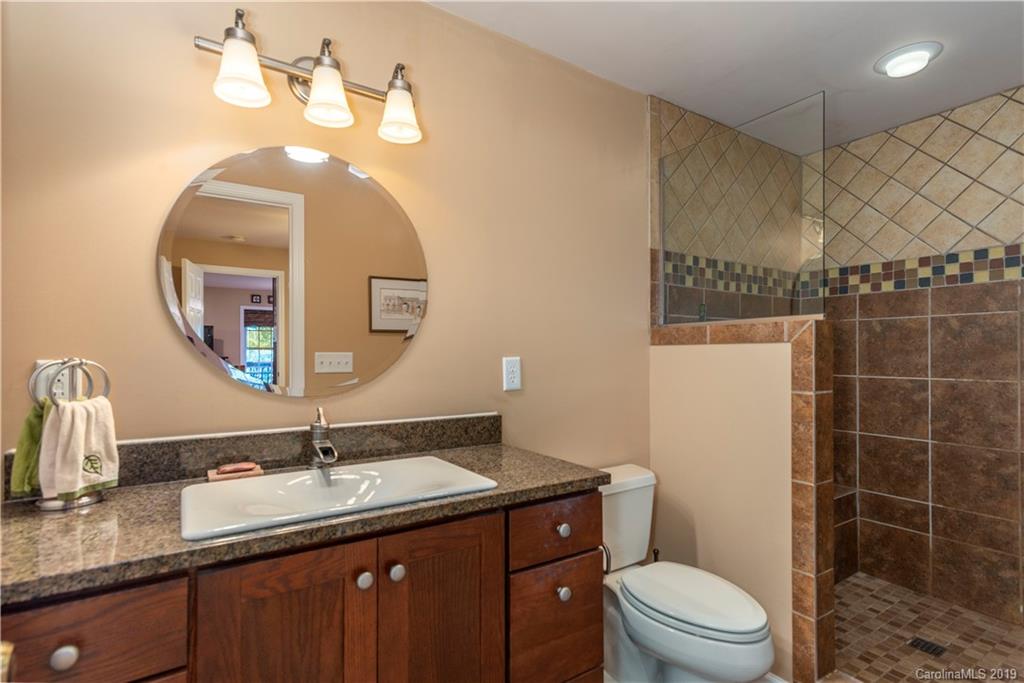 563 Betsy Ross Lane Asheville NC 28805