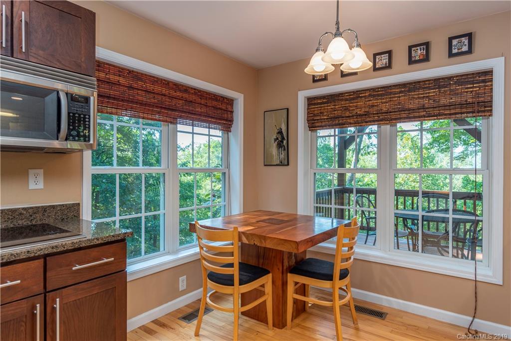 563 Betsy Ross Lane Asheville NC 28805