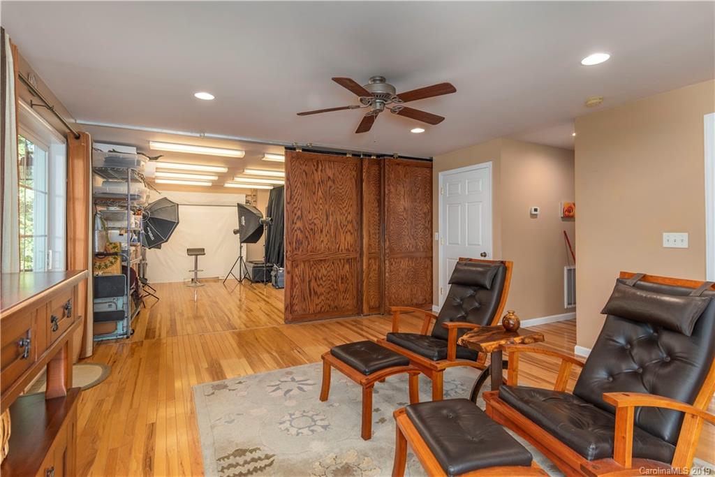 563 Betsy Ross Lane Asheville NC 28805