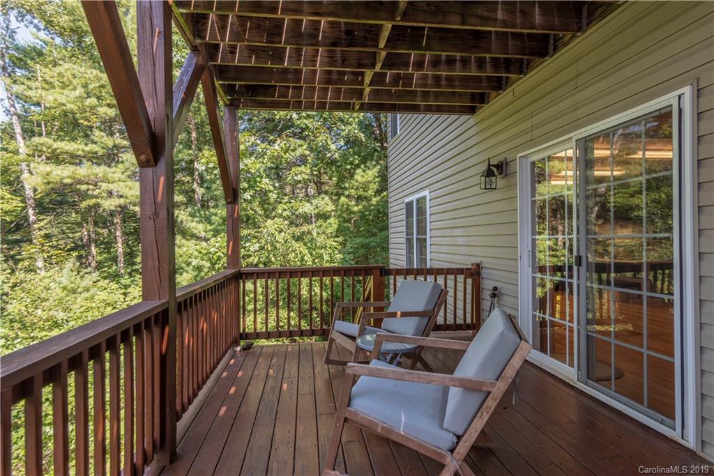 563 Betsy Ross Lane Asheville NC 28805