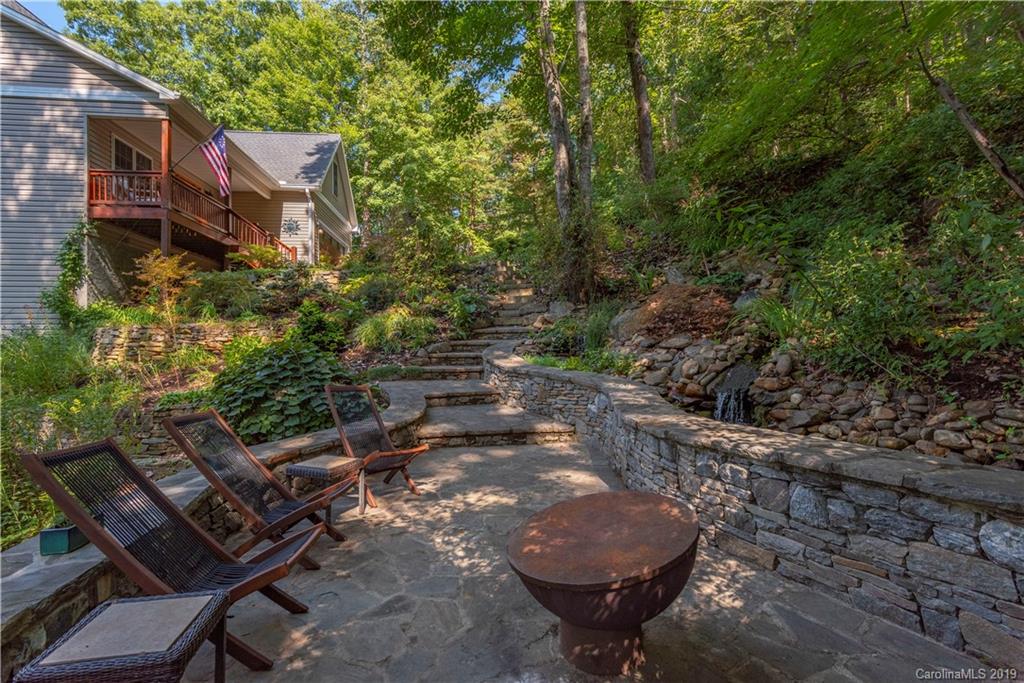 563 Betsy Ross Lane Asheville NC 28805