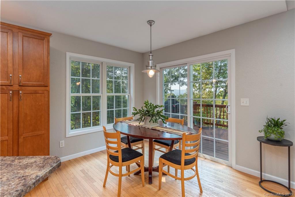 563 Betsy Ross Lane Asheville NC 28805