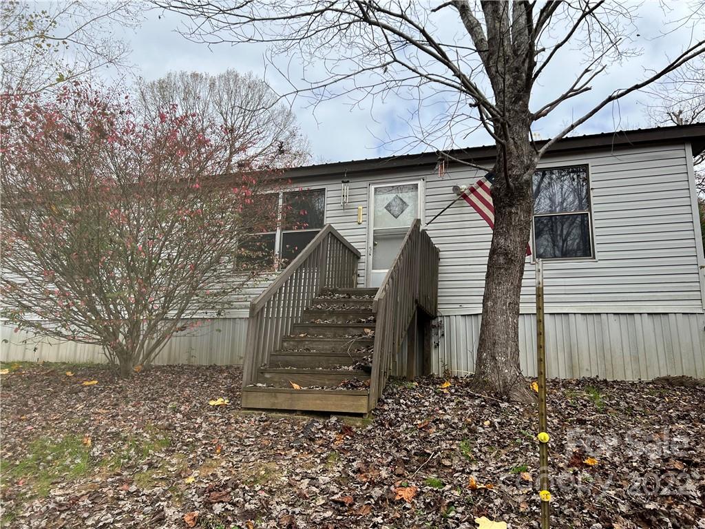 207 Estes Drive Marion NC 28752