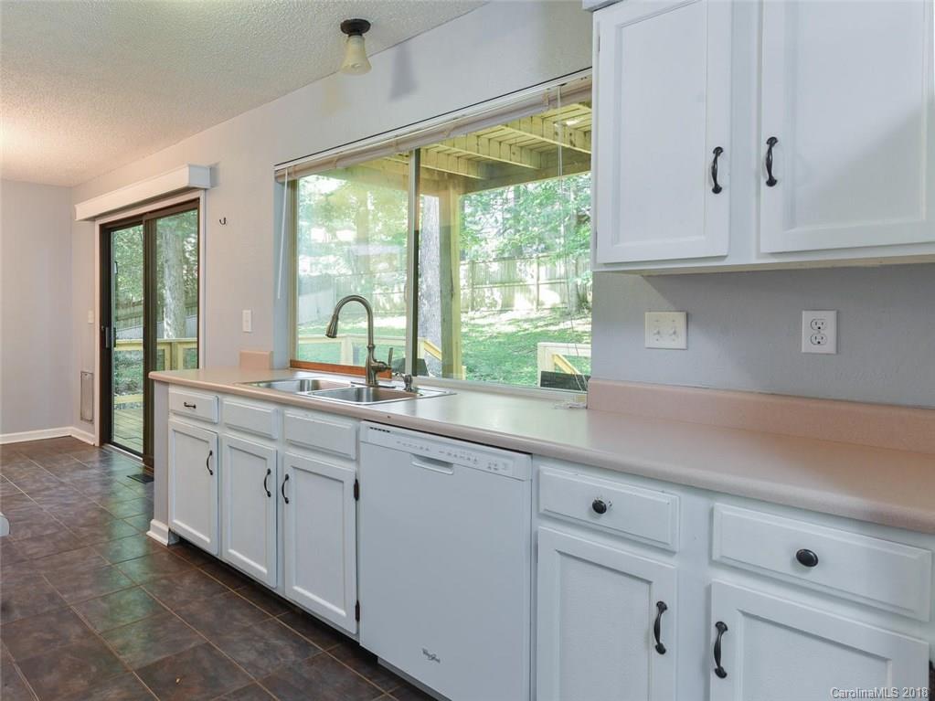 12 Wildwood Circle Fletcher NC 28732