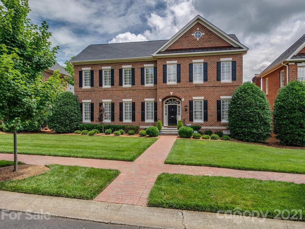 4825 Cambridge Crescent Drive Charlotte NC 28226