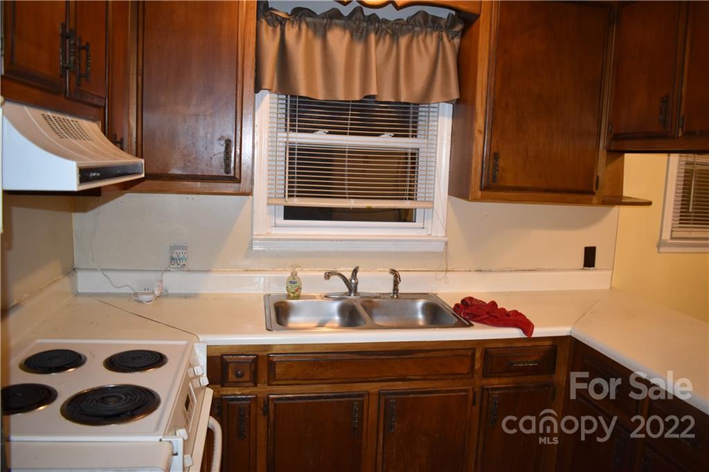 725 State Street Marion NC 28752