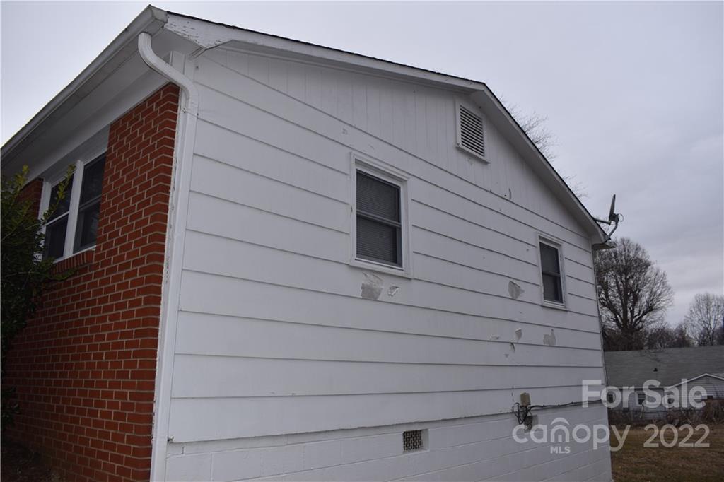 725 State Street Marion NC 28752