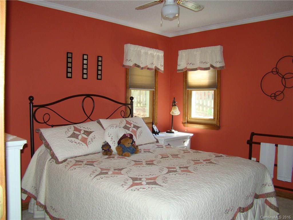 28 Pine Spring Drive Asheville NC 28805