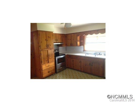 46 Memory Lane Asheville NC 28805