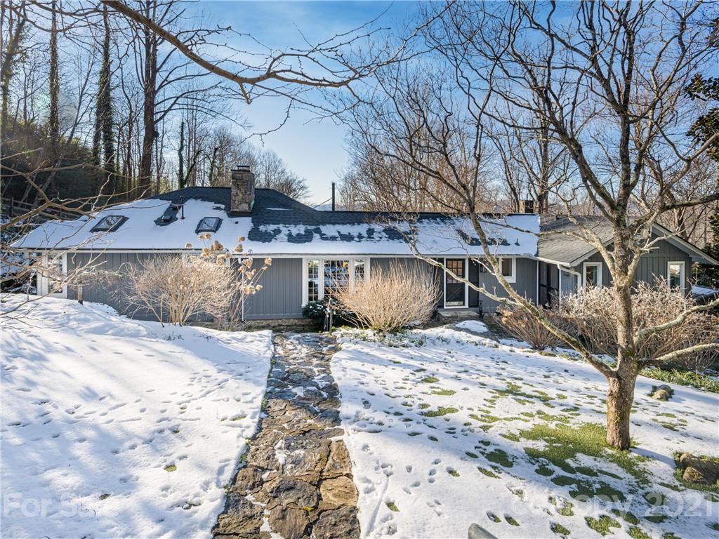23 Meadow Lane Fairview NC 28730