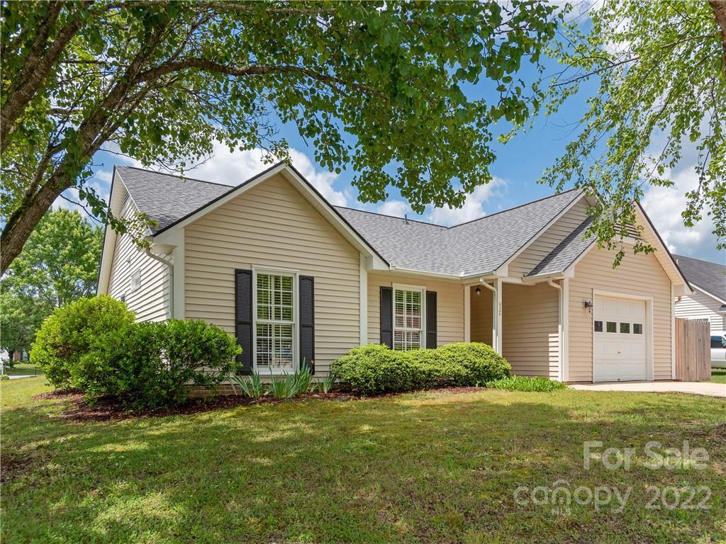 924 Woodhill Drive Fletcher NC 28732
