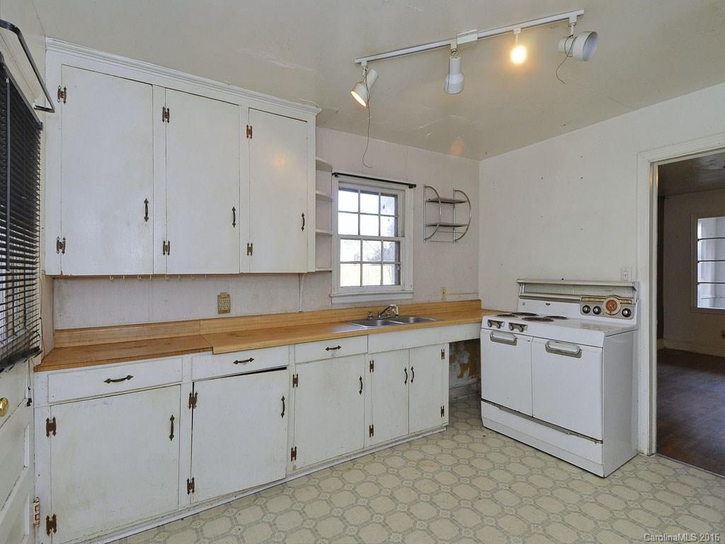 19 Aurora Drive Asheville NC 28805