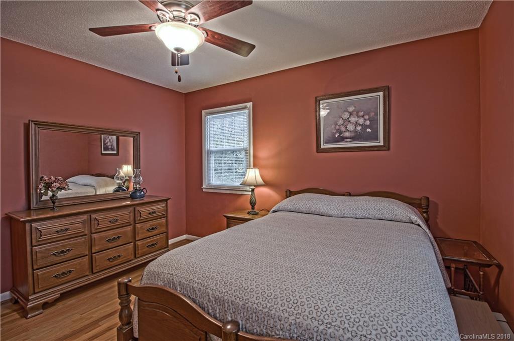 536 Old Neal Road Marion NC 28752