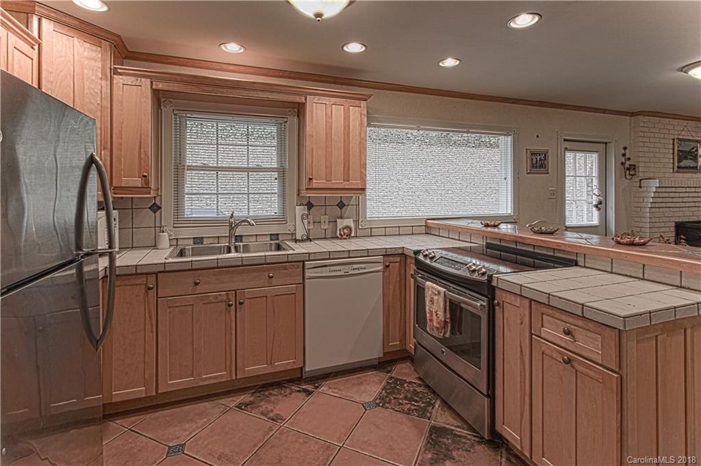 536 Old Neal Road Marion NC 28752