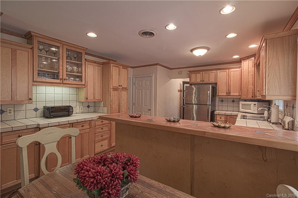536 Old Neal Road Marion NC 28752
