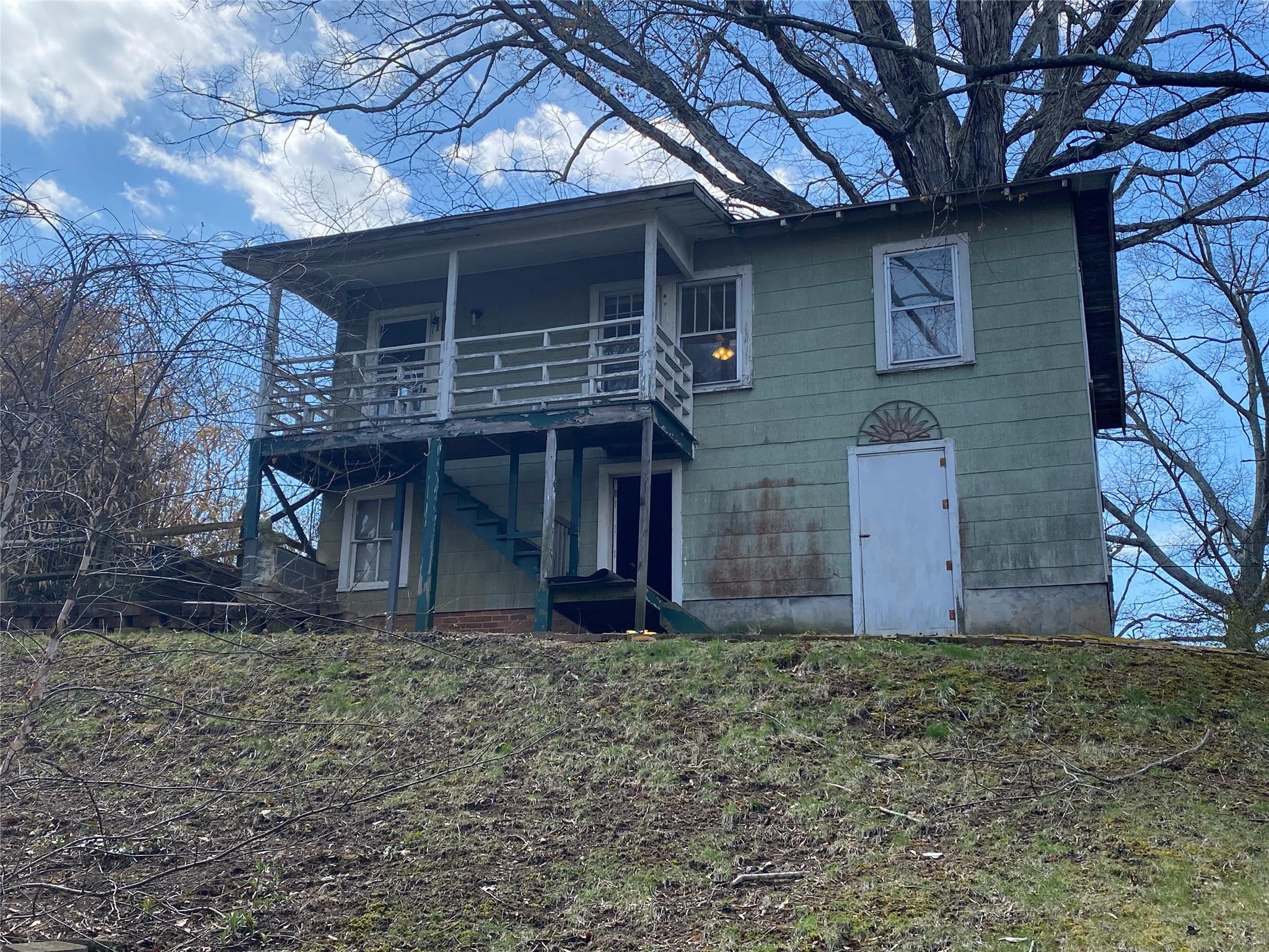 16 Reynolds Road Asheville NC 28806